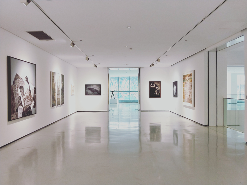 Image of a gallery.