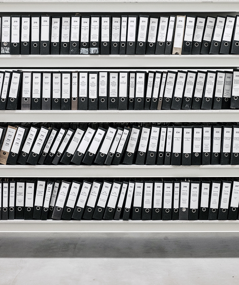 Libreria carica di documenti